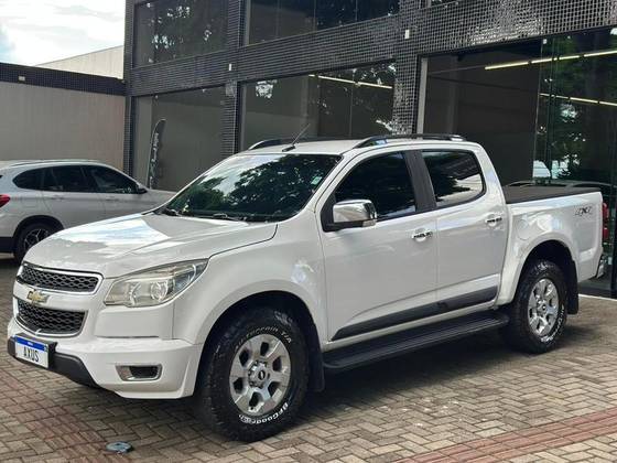 CHEVROLET S10 2.5 LTZ 4X4 CD 16V FLEX 4P MANUAL CHEVROLET S10 2.5 LTZ 4X4 CD 16V FLEX 4P MANUAL